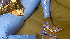 AMATEUR WIFE IN LATEX,SPANDEX,FETISH